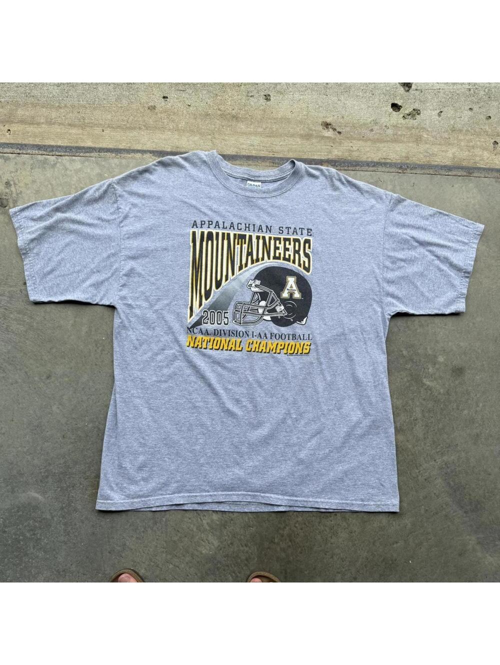 Vintage Appalachian State Mountaineers football Champions t-shirt 2XL 2005